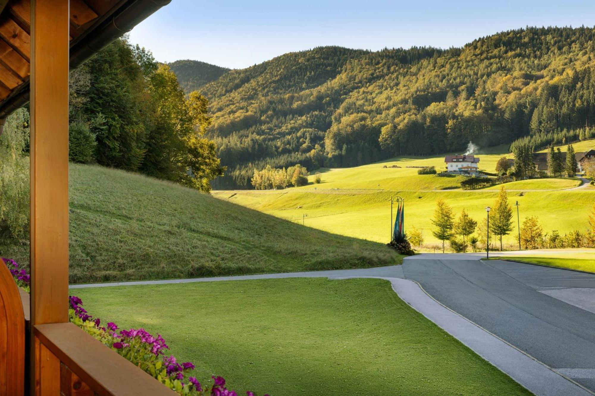 Arabella Jagdhof Resort Am Fuschlsee, A Tribute Portfolio Hotel Hof bei Salzburg Exterior photo
